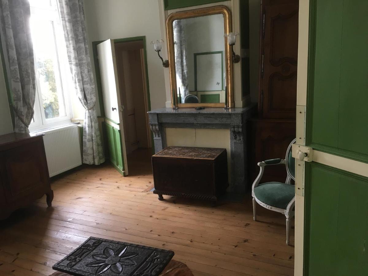 Chateau De Villers-Châtel Esterno foto